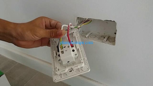Khi thi cong dien am tuong can tranh cac moi noi